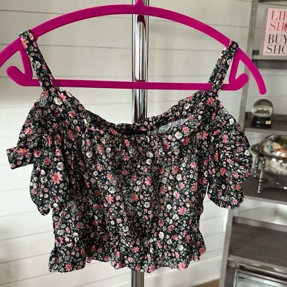 Bebe floral boho print smocked cropped off shoulder top sz small - Picture 8 of 8